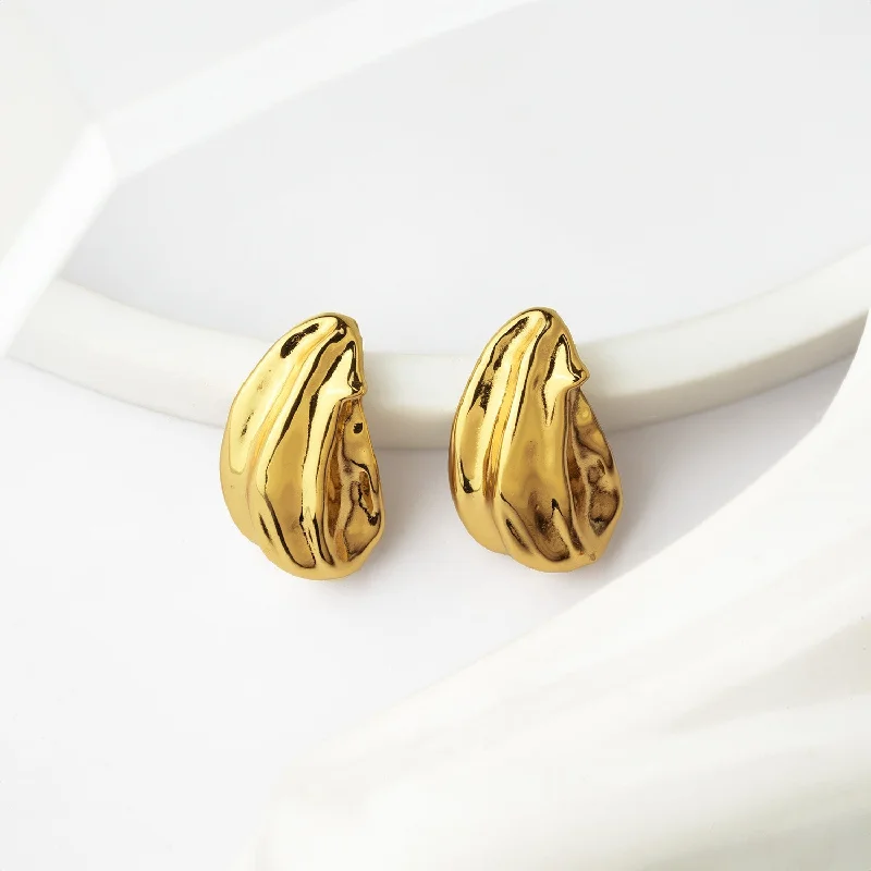 Scarlett Almond 18K Gold Stud Earrings