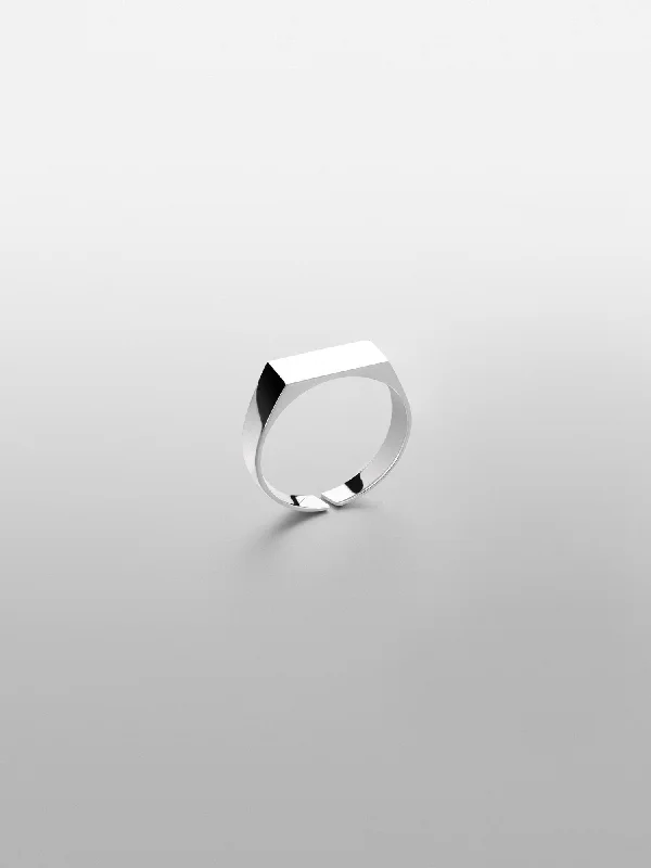 UNISIZE SIGNET RING IN SILVER